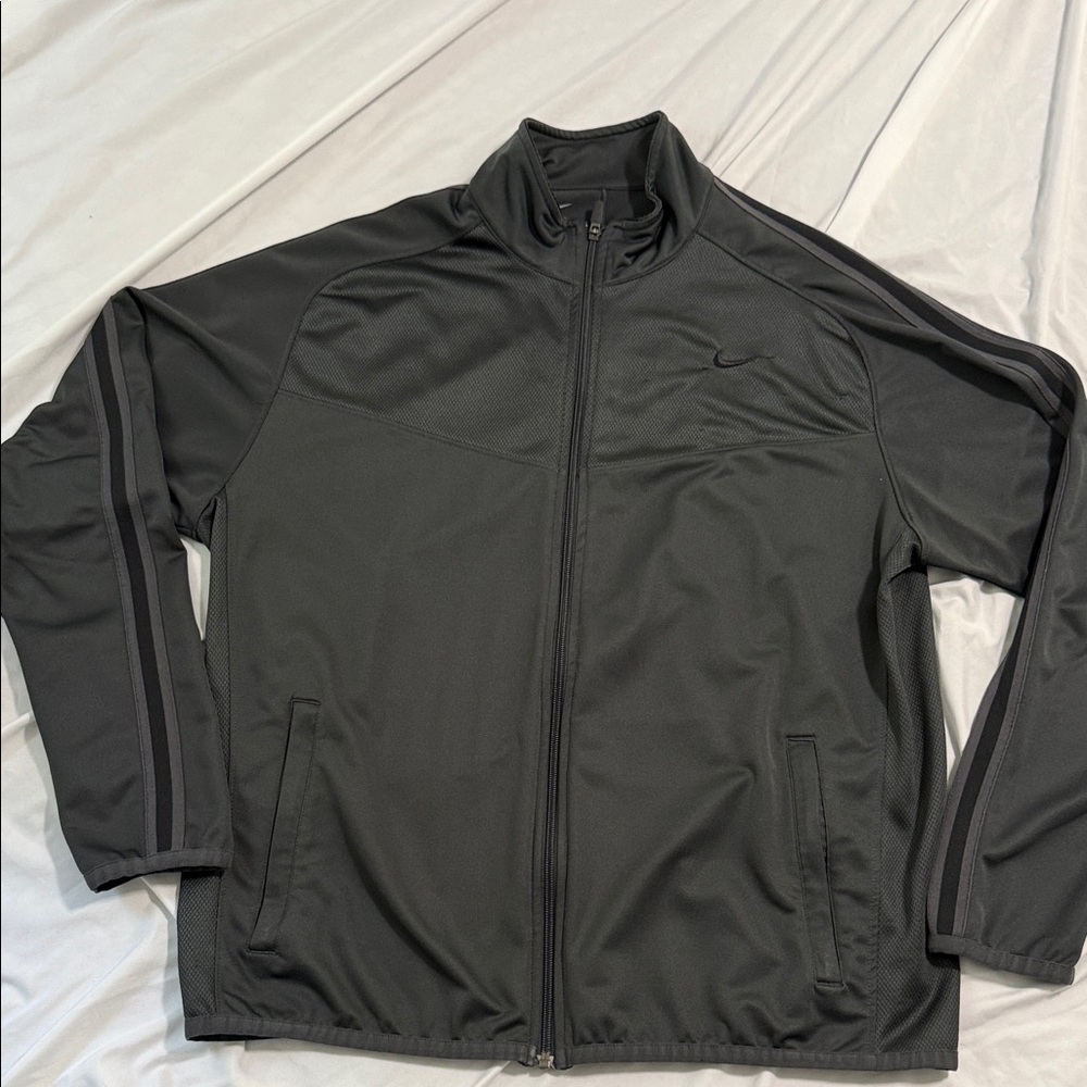 Nike Men's Dark Gray Windbreaker Jacket